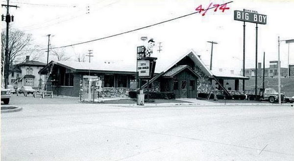 Big Boy Restaurants (Elias Brothers, Elias Bros) - Grand Rapids - 407 Pearl St Nw A (newer photo)